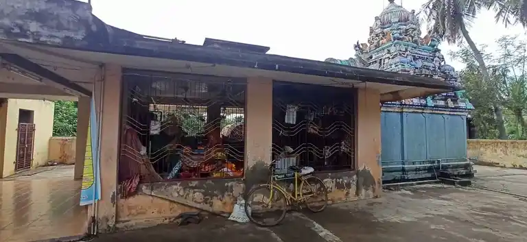 Arulmigu Mariamman Temple, Pallankovil - 614715 மாரியம்மன் பள்ளங்கோயில் கொத்தமங்கலம் திருத்துறைப்பூண்டி வட்டம் , திருவாரூர் மாவட்டம் கோயில், Pallankovil - 614715, Thiruvarur - Ancient Temple Architecture and History Image 3