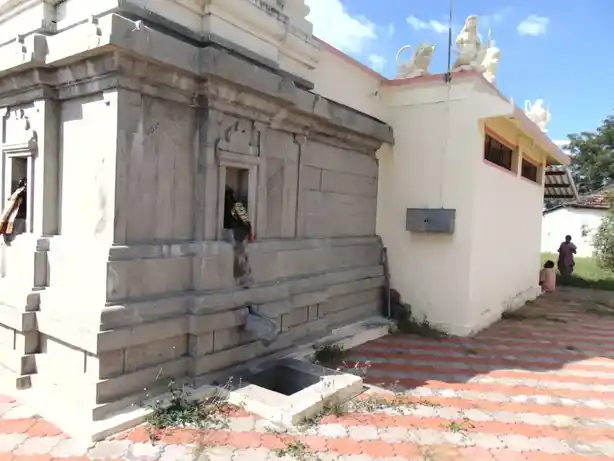 Arulmigu Mariamman Temple, Pappankulam - 641655 அருள்மிகு மாரியம்மன் திருக்கோயில், Pappankulam - 641655, Tiruppur - Ancient Temple Architecture and History Image 3