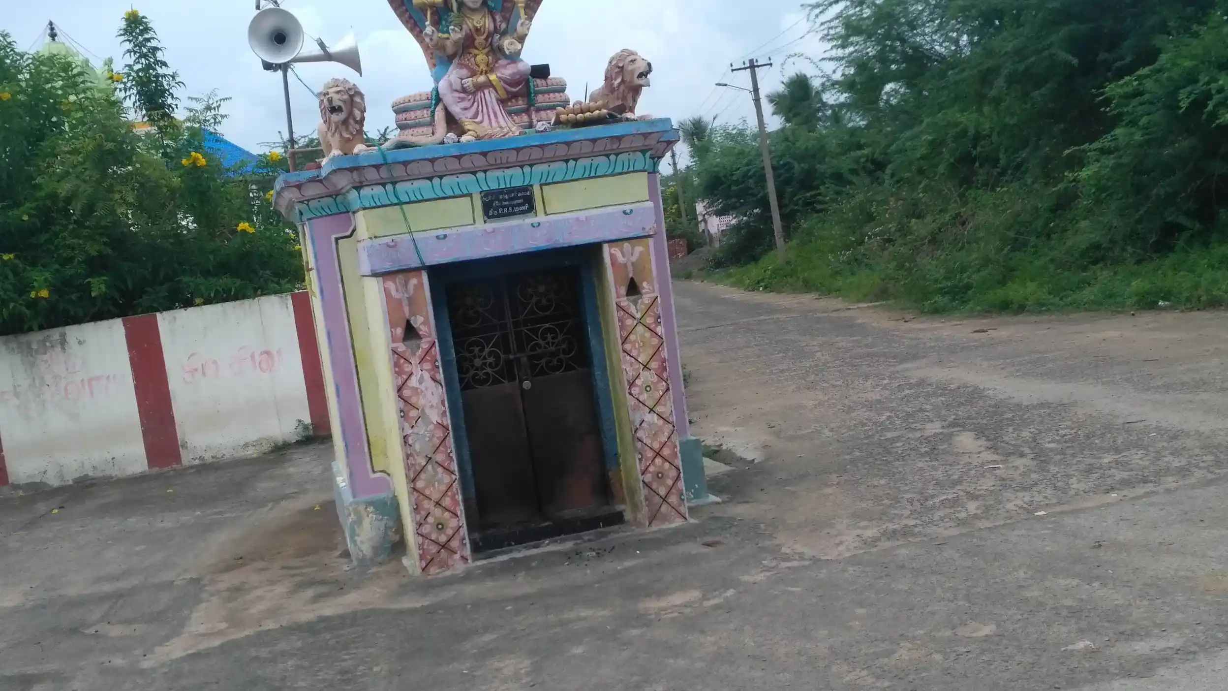 Arulmigu Mariamman Temple, Perumperakandigai - 603310 அருள்மிகு மாரியம்மன் திருக்கோயில், Perumperakandigai - 603310, Chengalpattu - Ancient Temple Architecture and History Image 2