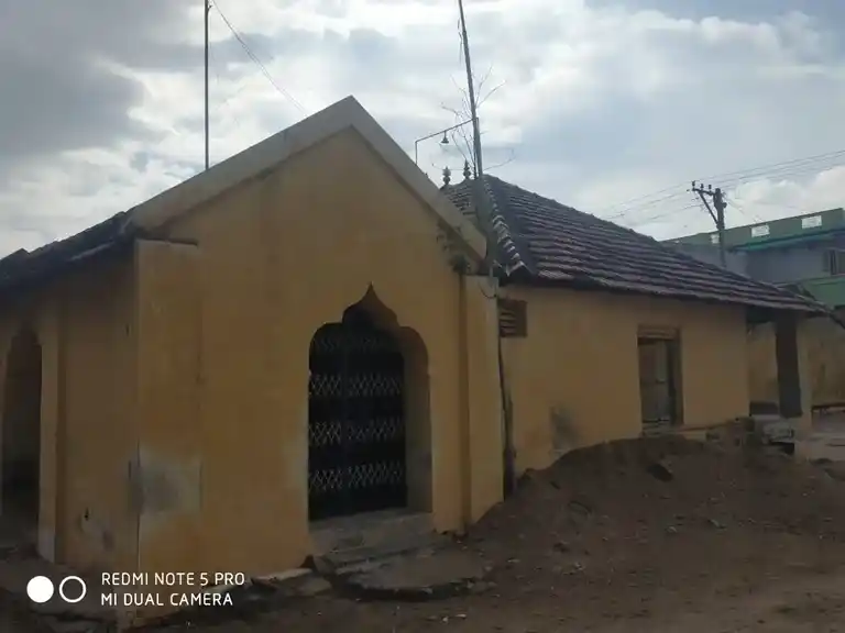 Arulmigu Mariamman Temple, Pommiyampatty - 636351 அருள்மிகு மாரியம்மன் திருக்கோயில், Pommiyampatty - 636351, Salem - Ancient Temple Architecture and History Image 3