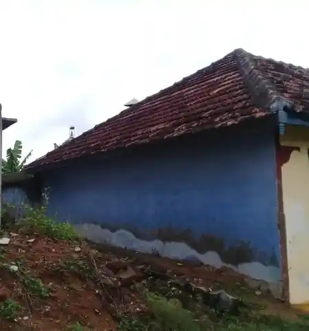 Arulmigu Mariamman Temple, R.Poonapuram - 642002 அருள்மிகு மாரியம்மன் திருக்கோயில், R.Poonapuram - 642002, Coimbatore - Ancient Temple Architecture and History Image 2