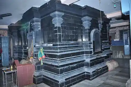 Arulmigu Mariamman Temple, Shevapet, Salem - 636002 அருள்மிகு மாரியம்மன் திருக்கோயில், செவ்வாப்பேட்டை, Salem - 636002, Salem - Ancient Temple Architecture and History Image 6