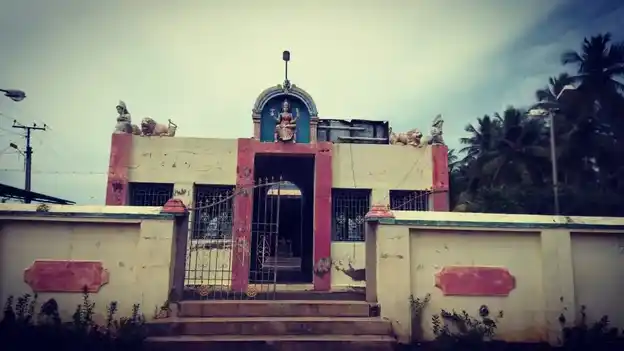 Arulmigu Mariamman Temple, Thiruvalanthur - 630410 அருள்மிகு. மாரியம்மன் திருக்கோயில், Thiruvalanthur - 630410, Sivagangai - Ancient Temple Architecture and History Image 4