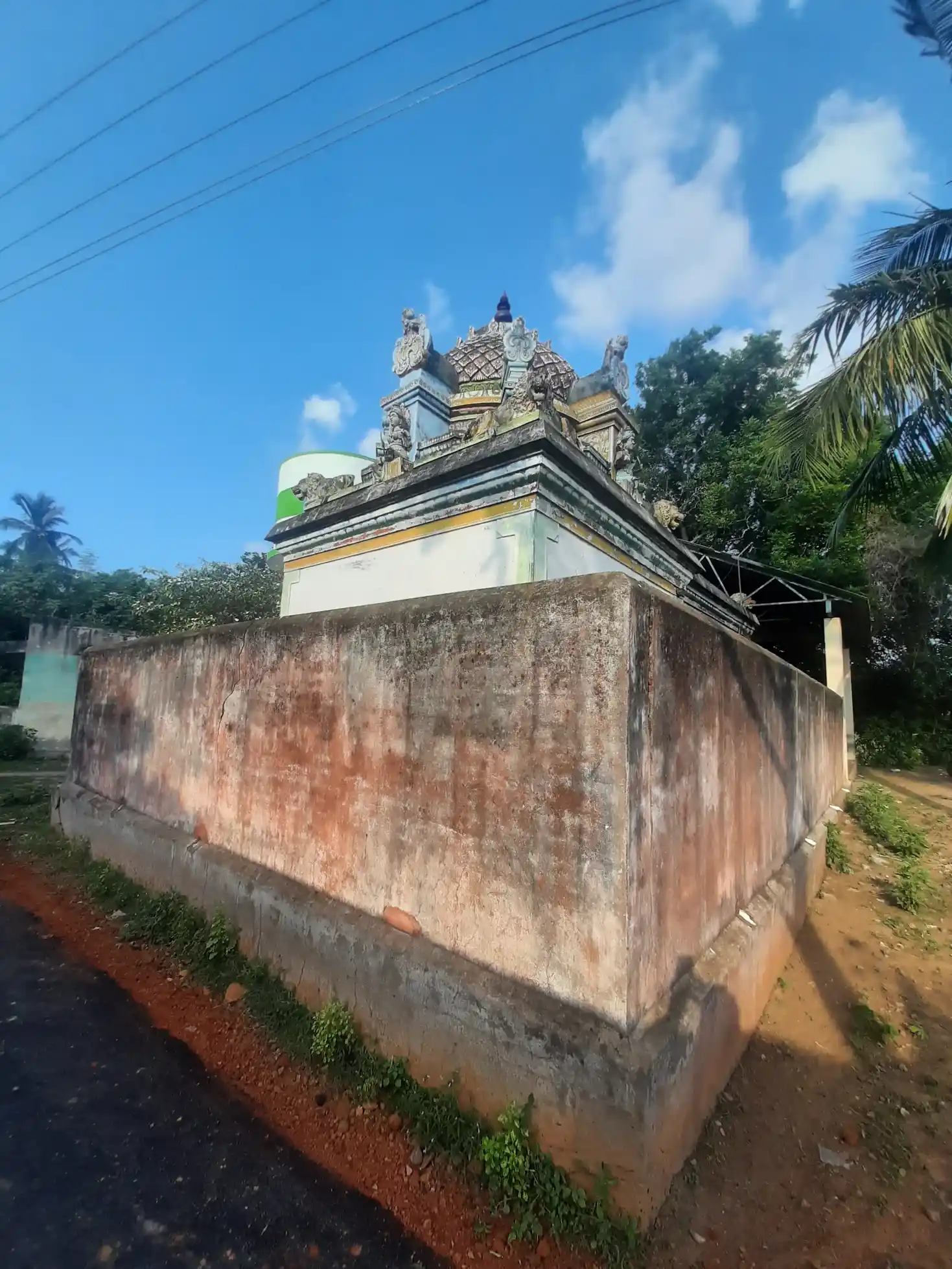 Arulmigu Mariamman Temple, Vadamattam - 612201 அருள்மிகு மாரியம்மன் திருக்கோயில், Vadamattam - 612201, Thiruvarur - Ancient Temple Architecture and History Image 4