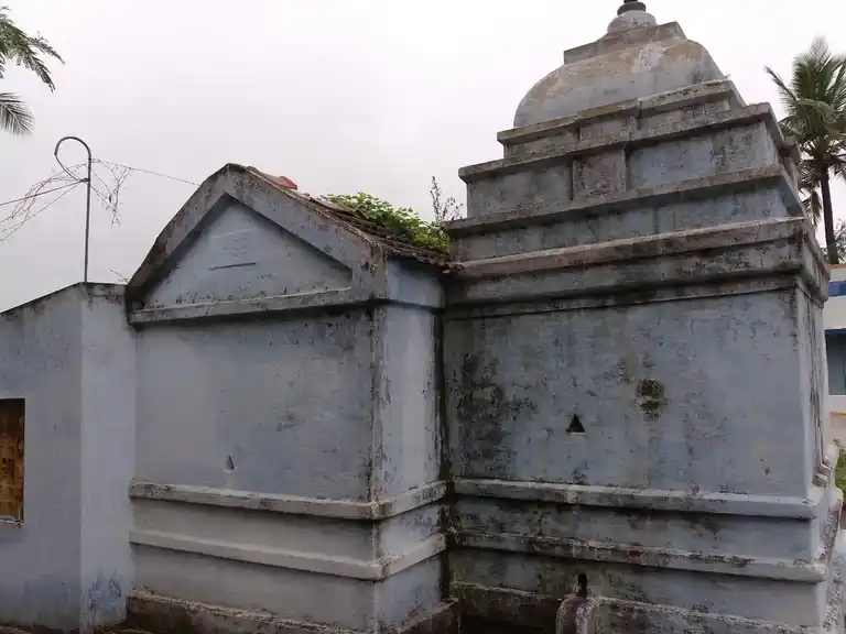 Arulmigu Mariamman Temple, Veerappanaickenpatti - 636906 Arulmigu Mariamman Temple, வீரப்பநாயக்கன்பட்டி - 636906, Dharmapuri - Ancient Temple Architecture and History Image 3