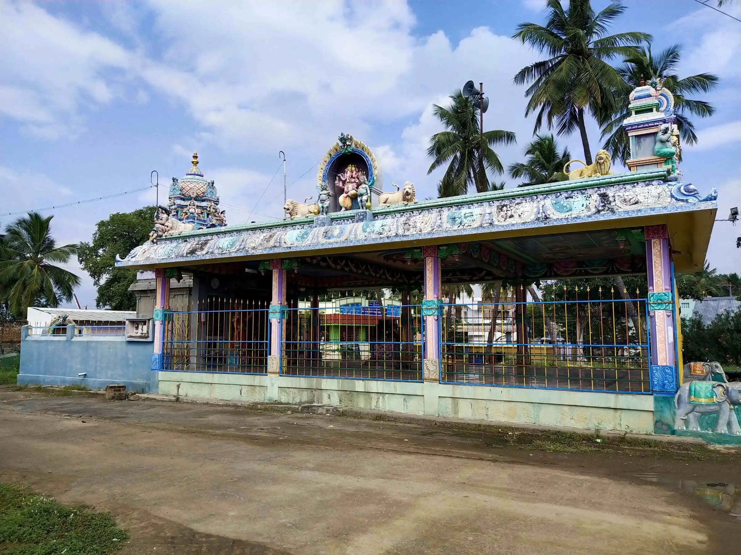 Arulmigu Mariamman Temple, Vengatajalapuram - 621011 Arulmigu Mariamman Temple, Vengatajalapuram - 621011, Thiruchirappalli - Ancient Temple Architecture and History Image 4