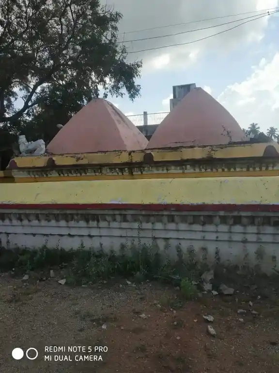 Arulmigu Mariamman Vagaiyara Temple, Jammanapudur - 635652 அருள்மிகு மாரியம்மன் அரவட்ட மாரியம்மன் திருக்கோயில், ஜம்மனப்புதுர் - 635652, Thirupathur - Ancient Temple Architecture and History Image 5