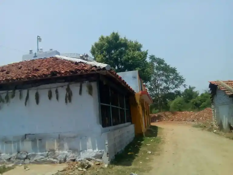 Arulmigu Mariamman Vinayagar Temple, Thathampatti, Salem - 636014 அருள்மிகு மாரியம்மன் மற்றும் விநாயகர் திருக்கோயில், தாதம்பட்டி, சேலம் - 636014, Salem - Ancient Temple Architecture and History Image 2