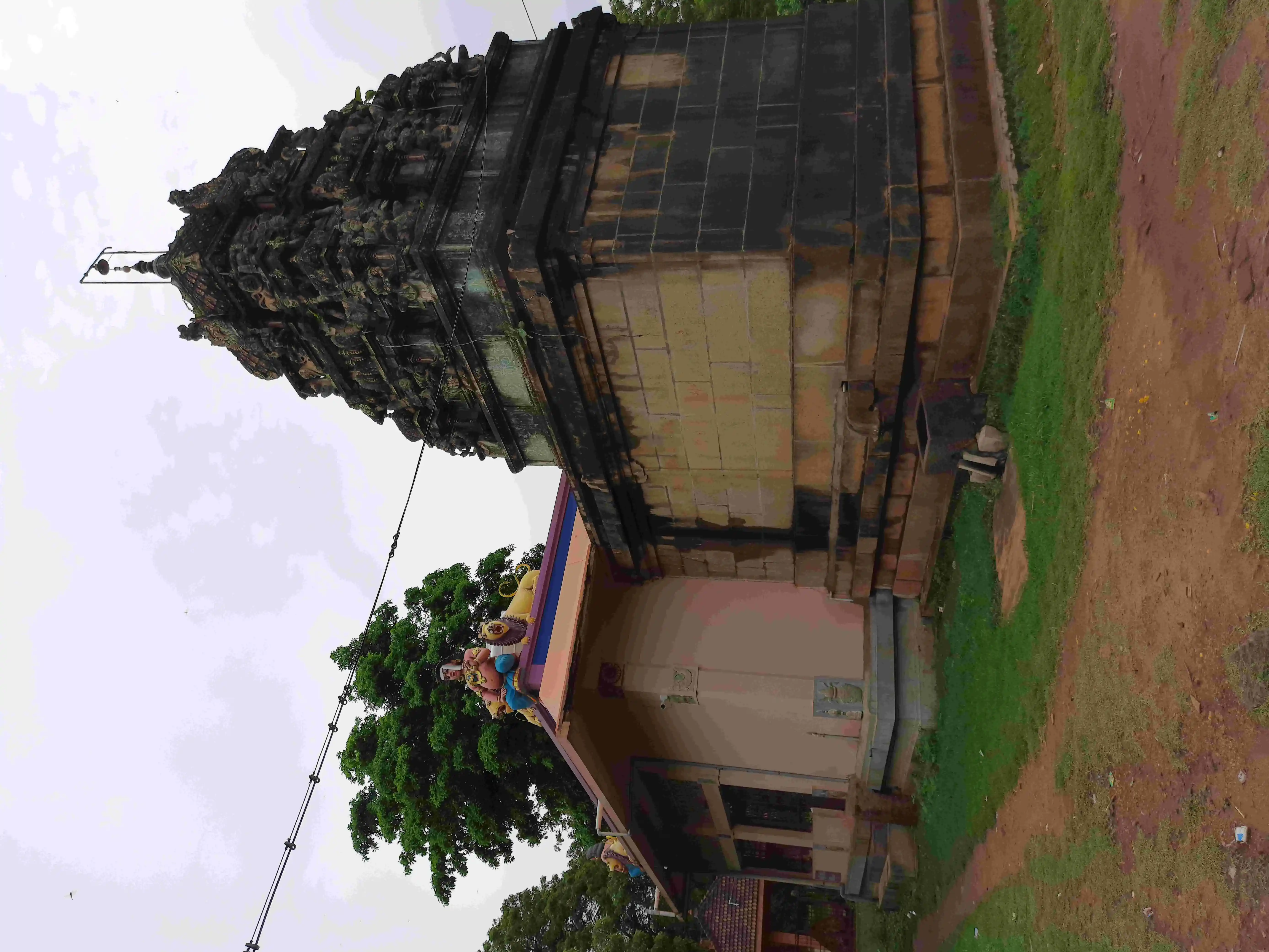 Arulmigu Mariammantemple, Panpoli - 627807 அருள்மிகு மாரியம்மன் திருக்கோயில், வண்டாடும்பொட்டல், வண்டாடும்பொட்டல் - 627807, Tenkasi - Ancient Temple Architecture and History Image 3