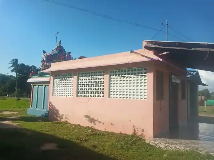 Arulmigu Mariyamman And Pillaiyar Temple, Karnavur - 614705 அருள்மிகு மாரியம்மன்மற்றும் பிள்ளையார் திருக்கோயில், Karnavur - 614705, Thiruvarur - Ancient Temple Architecture and History Image 2