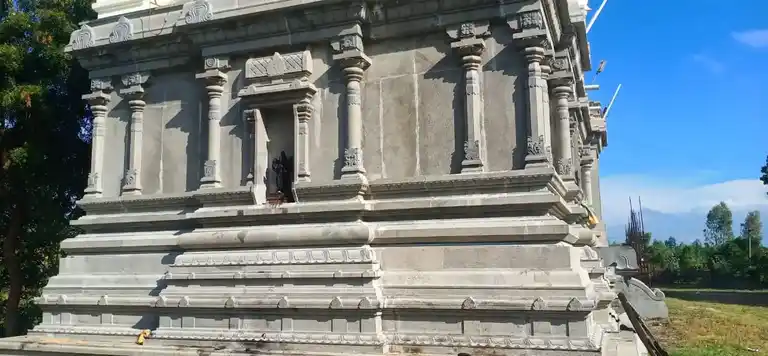 Arulmigu Mariyamman and Selliamman Temple, Madhurantakam - 603306 அருள்மிகு மாரியம்மன் மற்றும் செல்லியம்மன் திருக்கோயில், மதுராந்தகம் - 603306, Chengalpattu - Ancient Temple Architecture and History Image 7