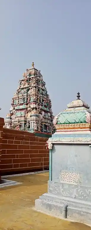 Arulmigu Mariyamman,Bagavathiamman,Padavettiyamman,Vinayakr Temple, Solasiramani - 637210 அருள்மிகு மாரியம்மன் பகவதியம்மன் விநாயகர் திருக்கோயில், சோழசிராமணி - 637210, Namakkal - Ancient Temple Architecture and History Image 2