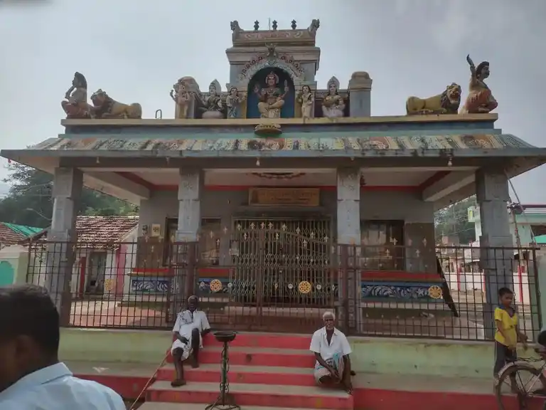 Arulmigu Mariyamman Drowpathiyamman Venkatramanaswamy Temple, Nachinampatti, Doddampatti. H - 636903 அருள்மிகு மாரியம்மன், திரௌபதியம்மன், வெங்கட்ரமண சுவாமி திருக்கோயில், Nachinampatti, Doddampatti. H - 636903, Dharmapuri - Ancient Temple Architecture and History Image 3