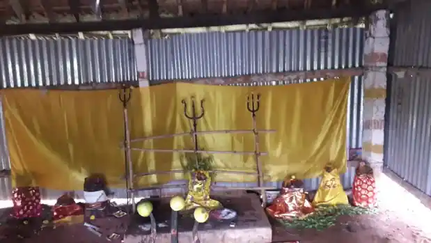 Arulmigu Mariyamman Kalliyamman Temple, Kadambur, Paithur - 636141 அருள்மிகு மாரியம்மன், காளியம்மன் திருக்கோயில், Kadambur, Paithur - 636141, Salem - Ancient Temple Architecture and History Image 3