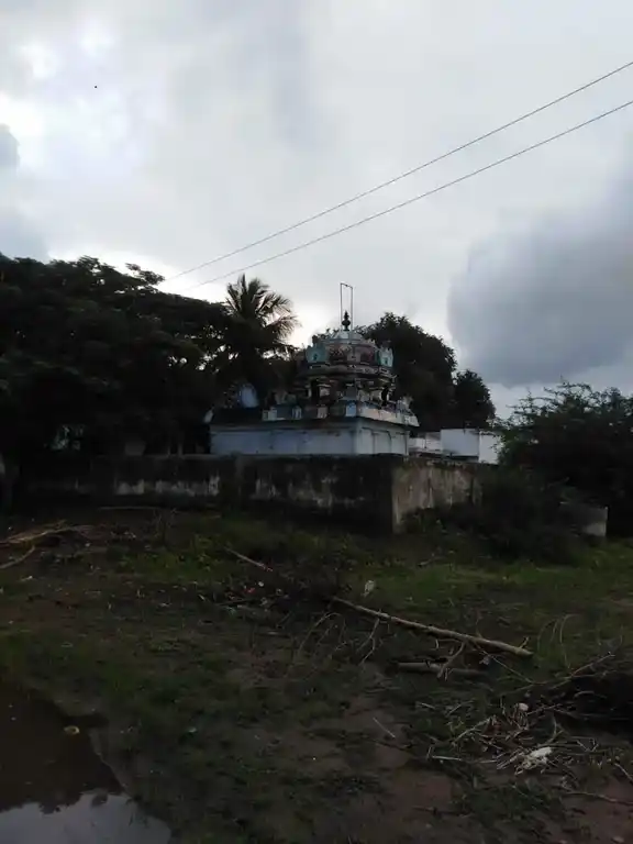 Arulmigu Mariyamman Mumoorthi Vinayagar Temple, Nallathadi - 609807 அருள்மிகு மாரியம்மன் மும்மூர்த்தி விநாயகர் திருக்கோயில், Nallathadi - 609807, Thanjavur - Ancient Temple Architecture and History Image 2
