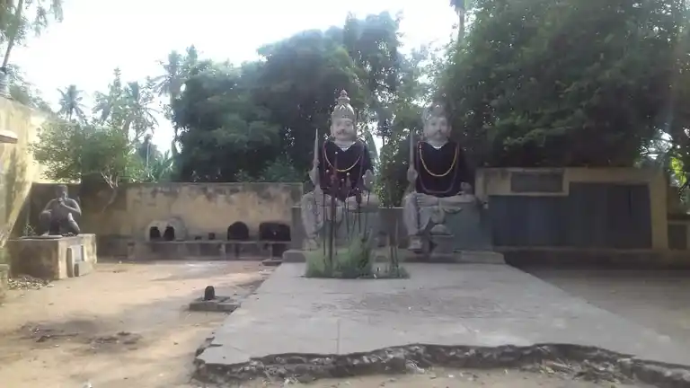 Arulmigu Mariyamman Nachimar Temple, Pettapalayam - 637015 அருள்மிகு மாரியம்மன் நாச்சிமார், திருக்கோயில், மோகனூர் ரோடு, Pettapalayam - 637015, Namakkal - Ancient Temple Architecture and History Image 4
