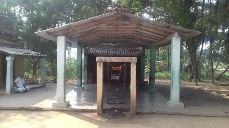 Arulmigu Mariyamman Nachimar Temple, Pettapalayam - 637015 அருள்மிகு மாரியம்மன் நாச்சிமார், திருக்கோயில், மோகனூர் ரோடு, Pettapalayam - 637015, Namakkal - Ancient Temple Architecture and History Image 8