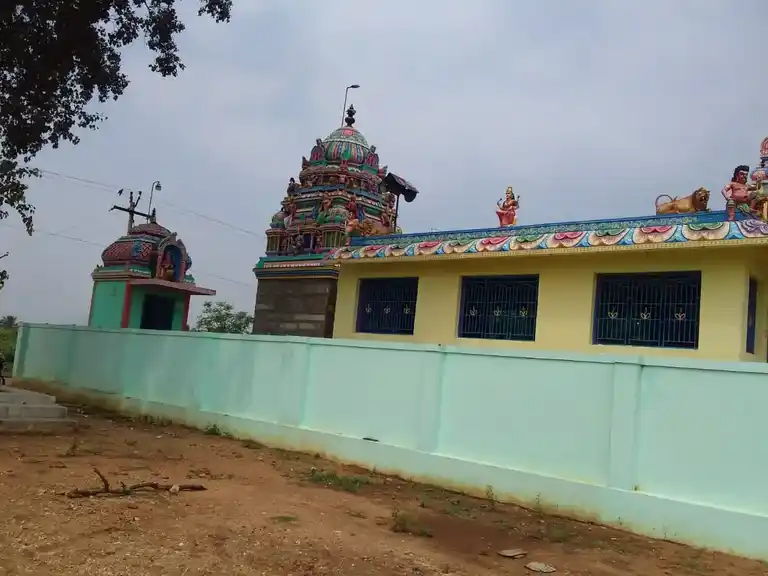 Arulmigu Mariyamman Pidariyamman Temple, Iranyamangalam, Earaniyamangalam - 639107 Arulmigu Mariyamman Pidariyamman Temple, Iranyamangalam, Earaniyamangalam - 639107, Karur - Ancient Temple Architecture and History Image 6