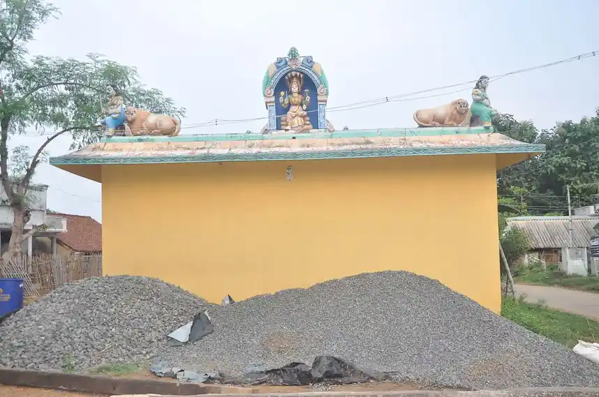 Arulmigu Mariyamman Pillayar Temple, Neelathanalur - 612501 Arulmigu Mariyamman Pillayar Temple, Neelathanalur - 612501, Thanjavur - Ancient Temple Architecture and History Image 3