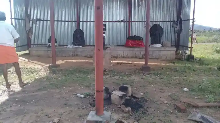 Arulmigu Mariyamman Ponnar Sangar Ninaivuchinnam, T.Idaiyapatti - 621305 Arulmigu Mariyamman Ponnar sangar Ninaivuchinnam, T.Idaiyapatti - 621305, Thiruchirappalli - Ancient Temple Architecture and History Image 4