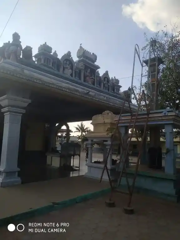 Arulmigu Mariyamman Sellandiyamman Temple, Ponnakkami - 641402 அருள்மிகுமாரியம்மன் செல்லாண்டியம்மன் திருக்கோயில், Ponnakkami - 641402, Coimbatore - Ancient Temple Architecture and History Image 3