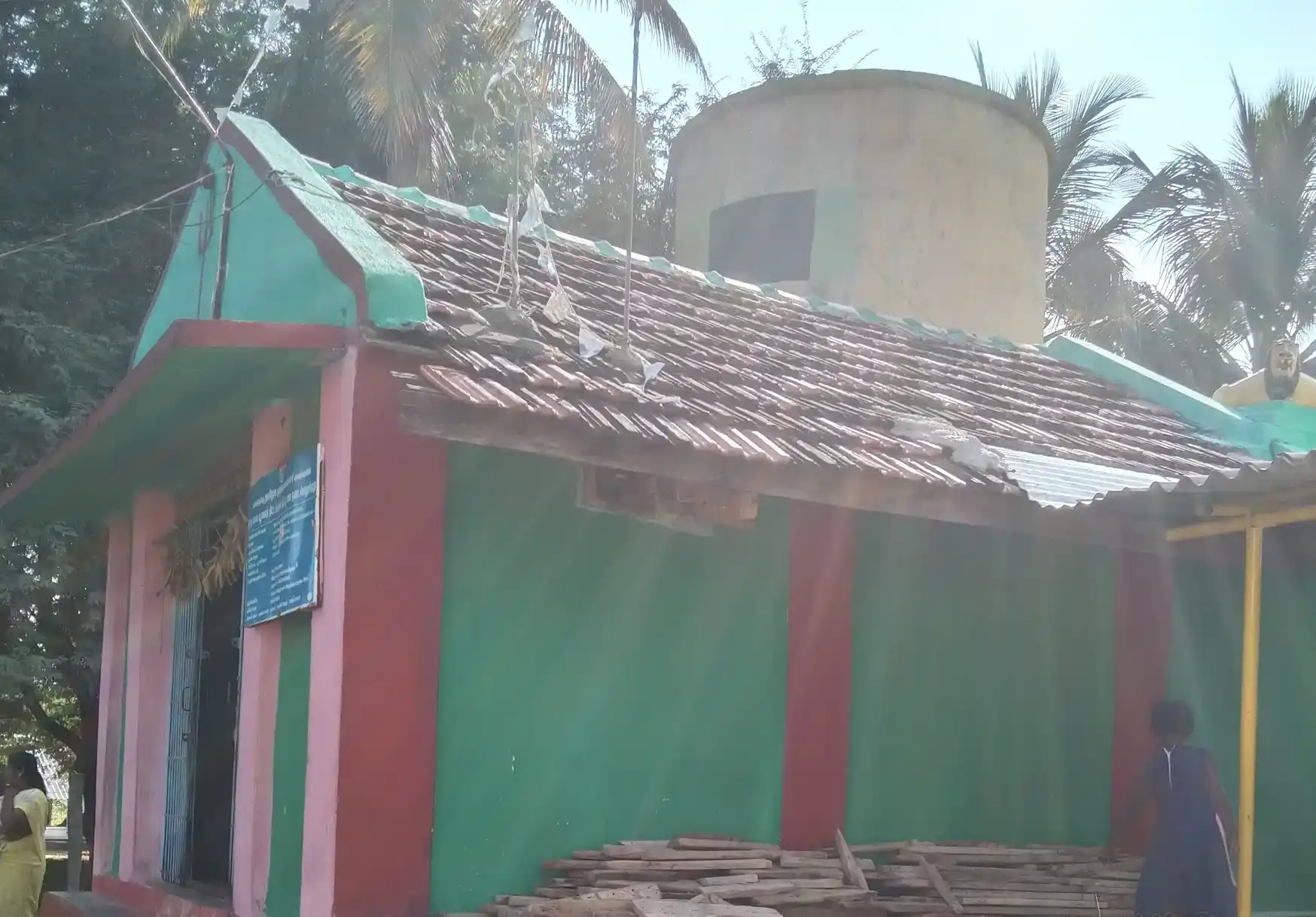 Arulmigu Mariyamman Temple, Aanandoor, Sennamoopankottai - 635304 அருள்மிகு மாரியம்மன் திருக்கோயில், Aanandoor, Sennamoopankottai - 635304, Krishnagiri - Ancient Temple Architecture and History Image 3