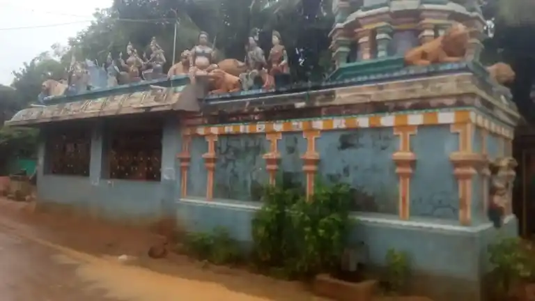 Arulmigu Mariyamman Temple, Adhivaraganallur - 608703 அருள்மிகு மாரியம்மன் திருக்கோயில், Adhivaraganallur - 608703, Cuddalore - Ancient Temple Architecture and History Image 2