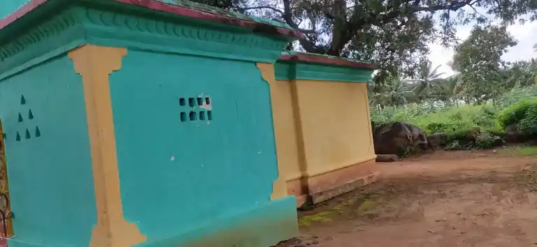 Arulmigu Mariyamman Temple, Alangayam - 635702 அருள்மிகு மாரியம்மன் திருக்கோயில், ஆலங்காயம் - 635702, Thirupathur - Ancient Temple Architecture and History Image 4