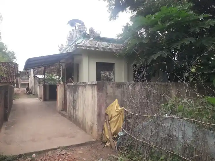 Arulmigu Mariyamman Temple, Anadhandavapuram - 609103 அருள்மிகு மாரியம்மன் திருக்கோயில், Aanandhathandavapuram - 609103, Mayiladuthurai - Ancient Temple Architecture and History Image 2