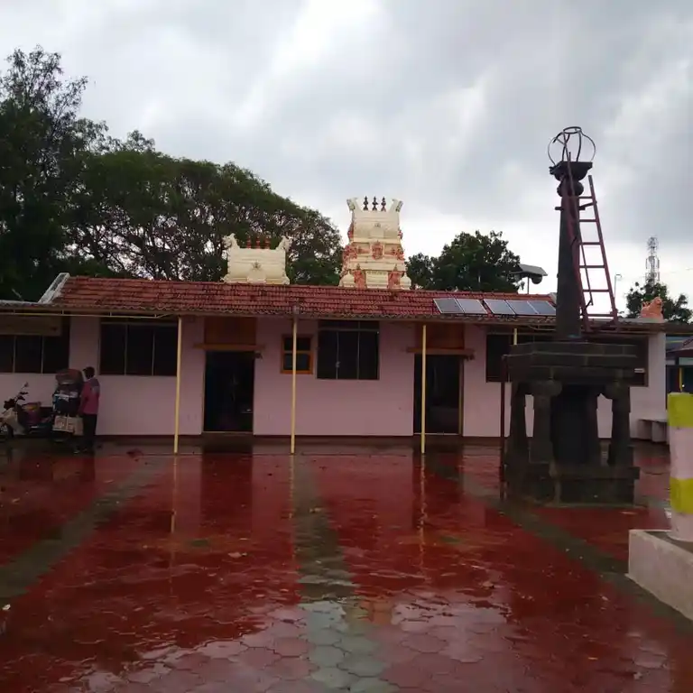 Arulmigu Mariyamman Temple, Arakulam, Paruvai - 641658 அருள்மிகு மாரியம்மன் திருக்கோயில், Arakulam, Paruvai - 641658, Tiruppur - Ancient Temple Architecture and History Image 2