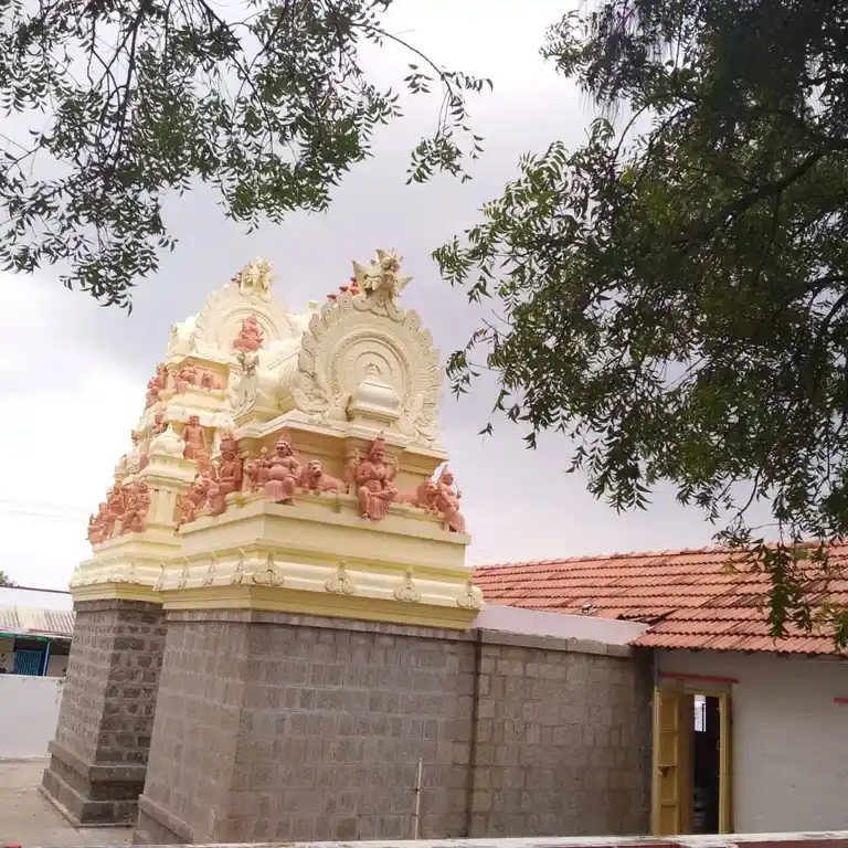 Arulmigu Mariyamman Temple, Arakulam, Paruvai - 641658 அருள்மிகு மாரியம்மன் திருக்கோயில், Arakulam, Paruvai - 641658, Tiruppur - Ancient Temple Architecture and History Image 4