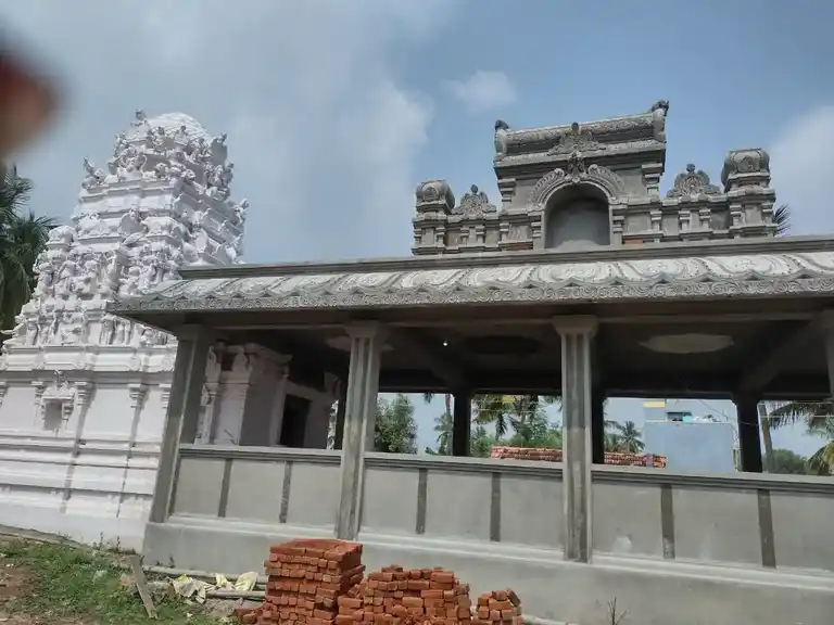 Arulmigu Mariyamman Temple, Chitheri Montain, Sitteri - 636903 அருள்மிகு மாரியம்மன் திருக்கோயில், Chitheri Montain, Sitteri - 636903, Dharmapuri - Ancient Temple Architecture and History Image 3