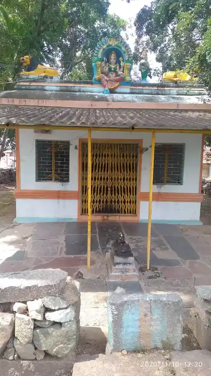 Arulmigu Mariyamman Temple, Elavadai - 635305 அருள்மிகு மாரியம்மன் திருக்கோயில், பொன்னேரி, பொன்னேரி - 635305, Dharmapuri - Ancient Temple Architecture and History Image 3