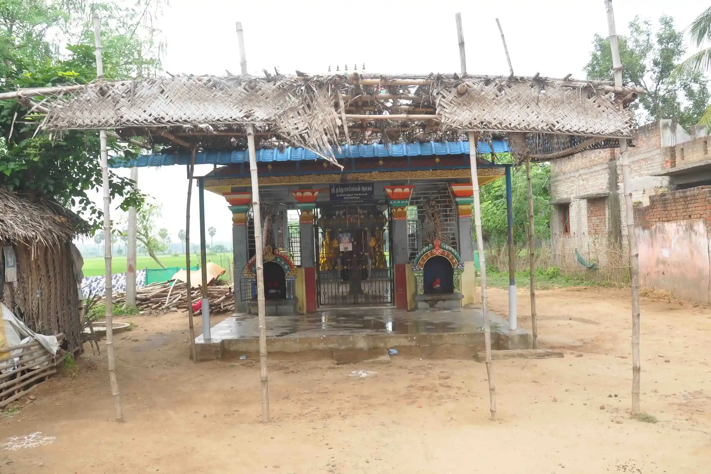 Arulmigu Mariyamman Temple, Ezhumagalur - 609805 அருள்மிகு மாரியம்மன் திருக்கோயில், Ezhumagalur - 609805, Mayiladuthurai - Ancient Temple Architecture and History Image 2