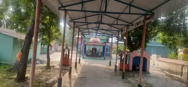 Arulmigu Mariyamman Temple, Kadalangudi - 609204 அருள்மிகு மாரியம்மன் திருக்கோயில்,  - 609204, Mayiladuthurai - Ancient Temple Architecture and History Image 3