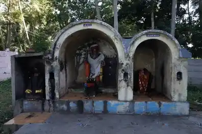 Arulmigu Mariyamman Temple, Kadalangudi, Kadalangudi - 609801 Temple
