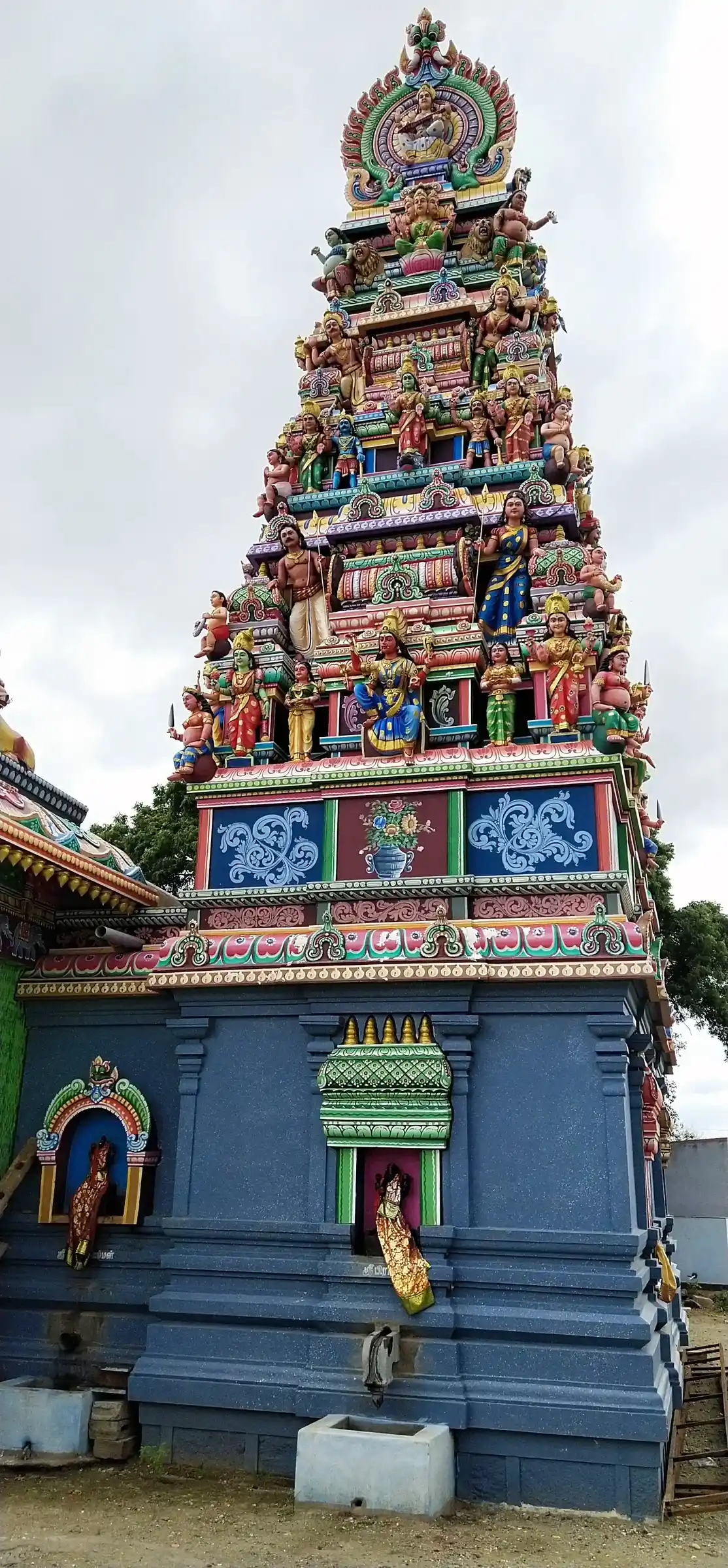 Arulmigu Mariyamman Temple, Kalingamudaiyanpatti - 620019 Arulmigu Mariyamman Temple, Kalingamudaiyanpatti - 620019, Thiruchirappalli - Ancient Temple Architecture and History Image 4