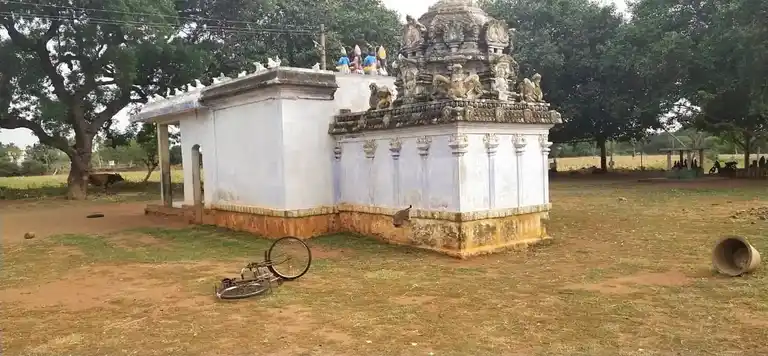 Arulmigu Mariyamman Temple, Karattampatti - 621014 Arulmigu Mariyamman Temple, Karattampatti - 621014, Thiruchirappalli - Ancient Temple Architecture and History Image 3