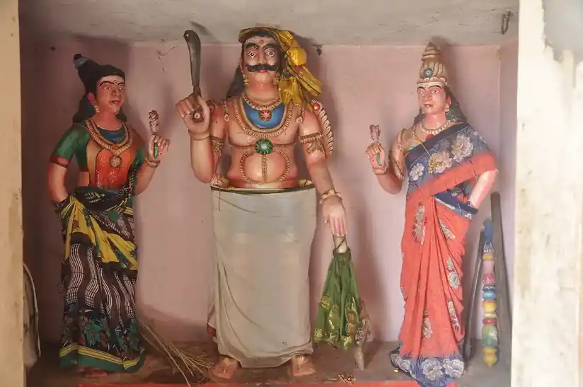 Arulmigu Mariyamman Temple, Keezhavazhakkarai - 611104 அருள்மிகுமாரியம்மன் திருக்கோயில், Keezhavazhakkarai - 611104, Nagapattinam - Ancient Temple Architecture and History Image 4