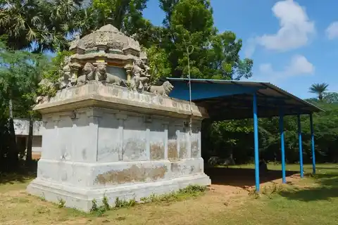 Arulmigu Mariyamman Temple, Kelasatanathapuram, Kezhasatanathapuram - 609109 அருள்மிகு மாரியம்மன் திருக்கோயில், Kelasatanathapuram, Kelasatanathapuram - 609109, Mayiladuthurai - Ancient Temple Architecture and History Image 2