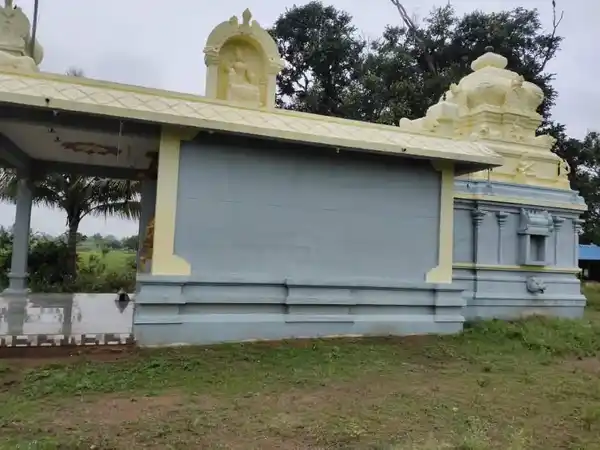 Arulmigu Mariyamman Temple, Kiraipatty, Kiraipatty - 636903 அருள்மிகு மாரியம்மன் திருக்கோயில், கீரைப்பட்டி, கீரைப்பட்டி - 636903, Dharmapuri - Ancient Temple Architecture and History Image 4