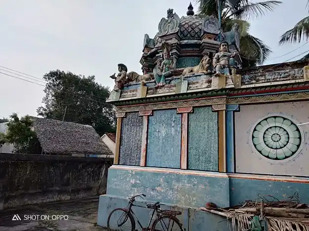 Arulmigu Mariyamman Temple, Kizhaparuthikudi - 612203 அருள்மிகு மாரியம்மன் திருக்கோயில், ஆரலூர் - 612203, Mayiladuthurai - Ancient Temple Architecture and History Image 4