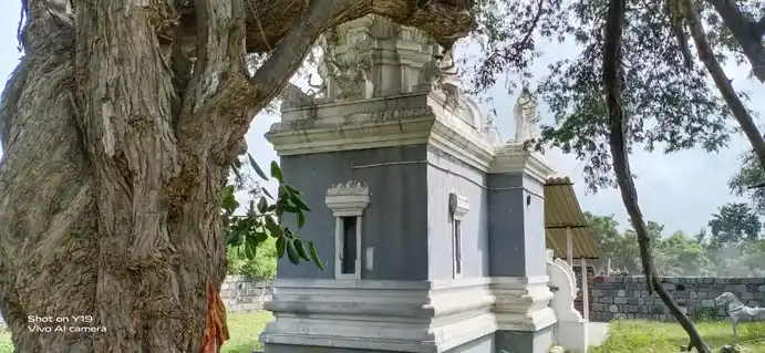 Arulmigu Mariyamman Temple, Kongavembu - 636902 அருள்மிகு மாரியம்மன் திருக்கோயில், Kongavembu - 636902, Dharmapuri - Ancient Temple Architecture and History Image 3