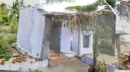 Arulmigu Mariyamman Temple, M.Pallipatti, M.Velampatti - 635305 அருள்மிகு மாரியம்மன் திருக்கோயில், .பறையப்பட்டி, .பறையப்பட்டி - 635305, Dharmapuri - Ancient Temple Architecture and History Image 3