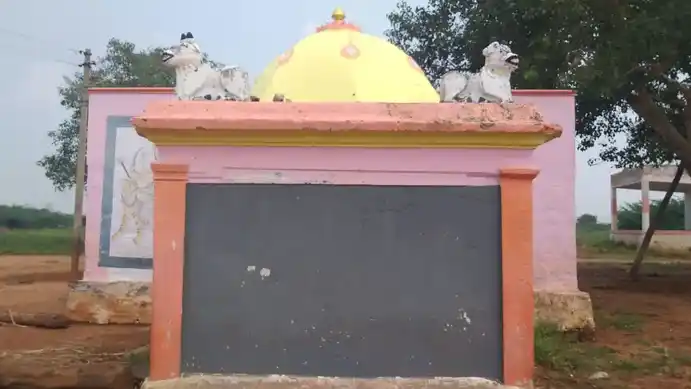 Arulmigu Mariyamman Temple, Mavathoor - 621311 அருள்மிகு மாரியம்மன் திருக்கோயில், Mavathoor - 621311, Karur - Ancient Temple Architecture and History Image 4