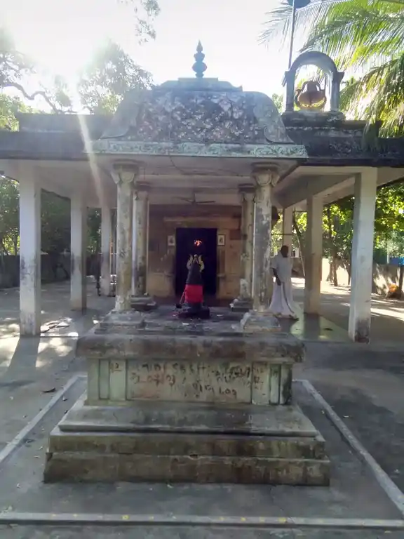 Arulmigu Mariyamman Temple, Melaperumpallam - 609107 அருள்மிகு மாரியம்மன் ஆலயம், மேலபெரும்பல்லம் - 609107, Mayiladuthurai - Ancient Temple Architecture and History Image 2