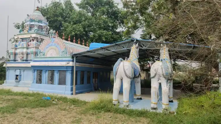 Arulmigu Mariyamman Temple, Nallaanpillaipetthral - 604152 அருள்மிகு மாரியம்மன் திருக்கோயில், Nallaanpillaipetthral - 604152, Viluppuram - Ancient Temple Architecture and History Image 3