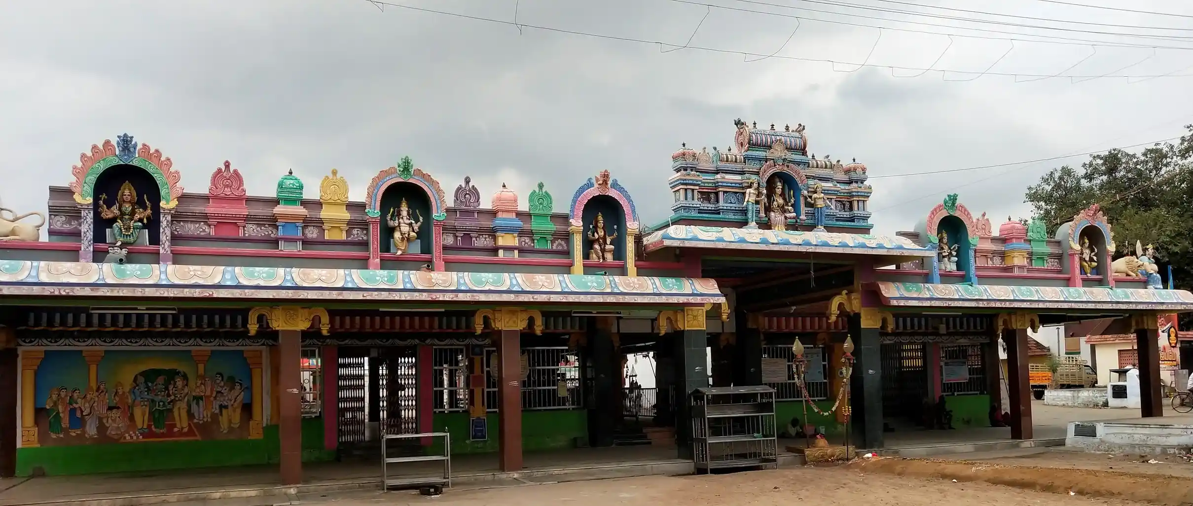 Arulmigu Mariyamman Temple, Nanjai Idaiyar - 638182 அருள்மிகு மாரியம்மன் திருக்கோயில், நஞ்சை இடையர் - 638182, Namakkal - Ancient Temple Architecture and History Image 2