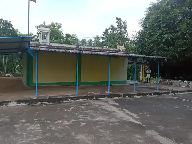 Arulmigu Mariyamman Temple, Narippalli - 636906 அருள்மிகு மாரியம்மன் திருக்கோயில், வேட்ரப்பட்டி, வேட்ரப்பட்டி - 636906, Dharmapuri - Ancient Temple Architecture and History Image 4