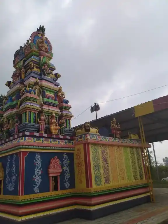 Arulmigu Mariyamman Temple, Obilinayakanhalli, Linganayakannahalli - 635303 அருள்மிகு மாரியம்மன் திருக்கோயில், Obilinayakanhalli, Linganayakannahalli - 635303, Dharmapuri - Ancient Temple Architecture and History Image 2